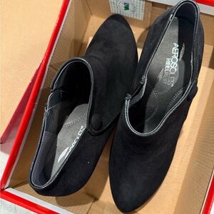 Aerosoles Black Fabric Heeled Ankle Booties